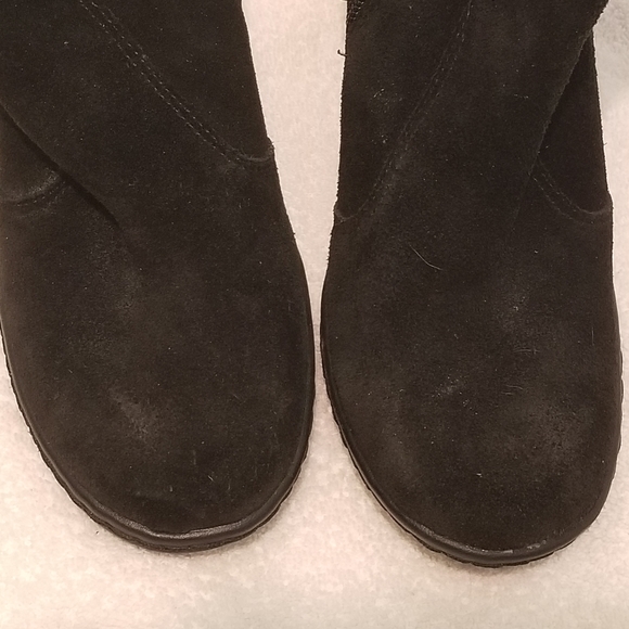 Thredup(PRICE IS FIRM!)Strictly Comfort Heeled Booties - Picture 6 of 10